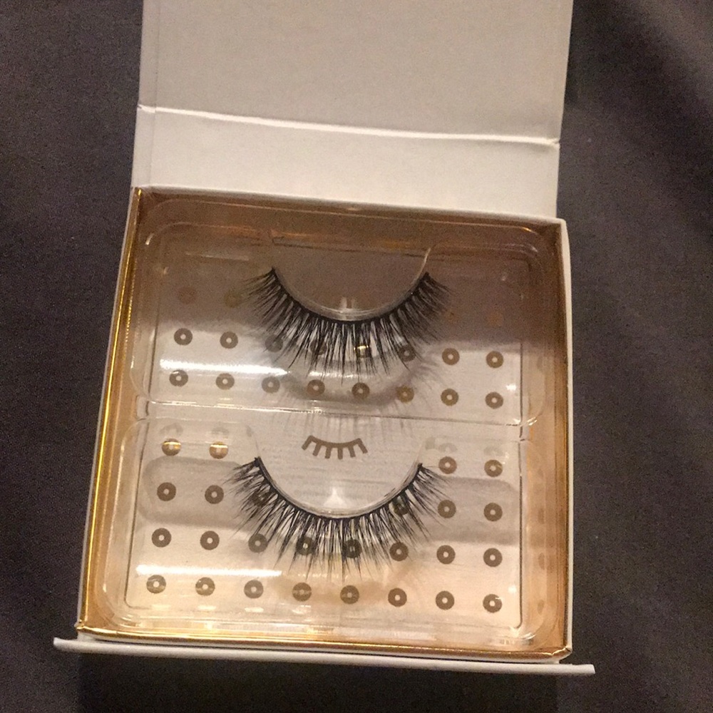 False lashes